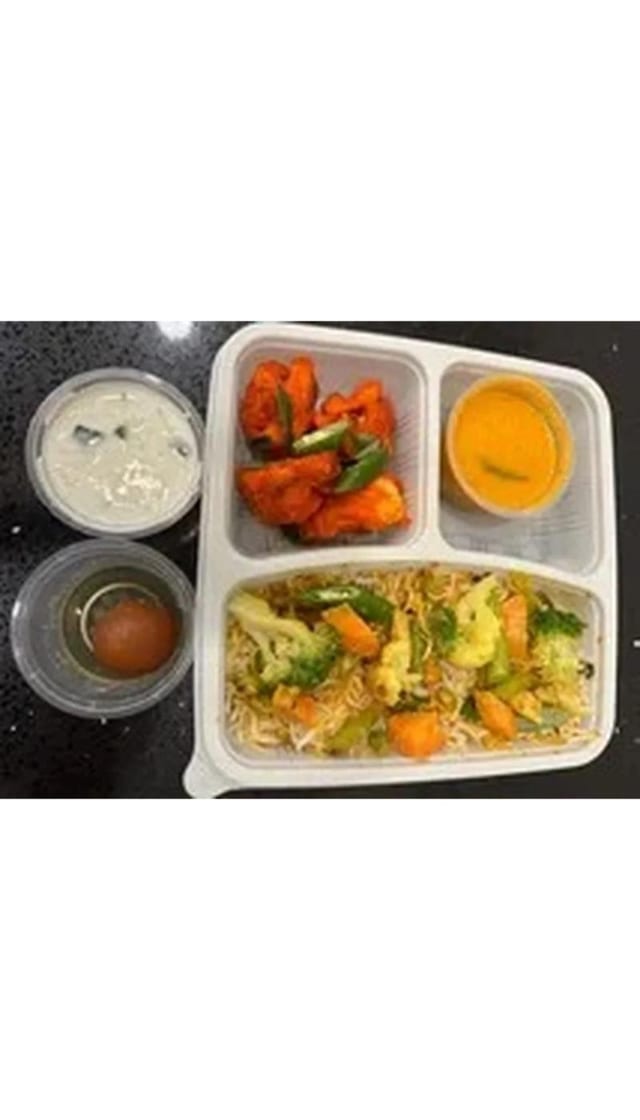 All day lunch special - 4 items.