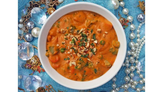 Veg Korma – North Indian Style (Non-Vegan, Gluten free)