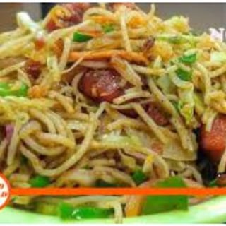 Hakka Noodles  Chilli Gobi - Vegan