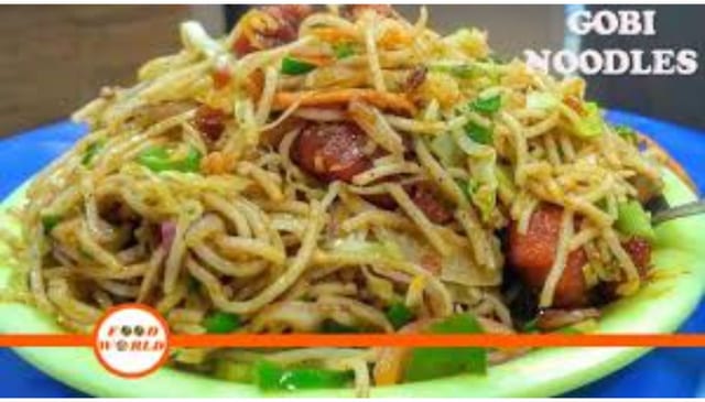 Hakka Noodles Chilli Gobi - Vegan