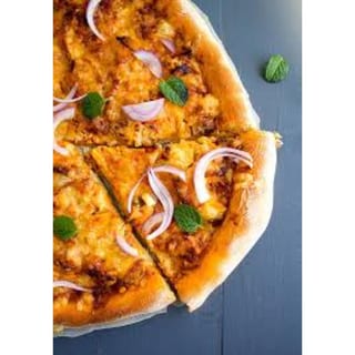 Butter Chicken Pizza (Creamy Indian Favorite)