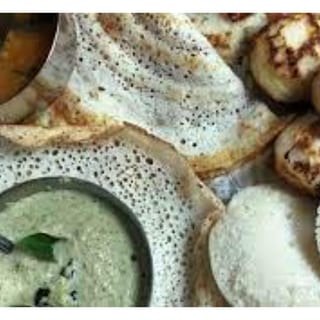 Chennai Special - Idli (2) + Masala Dosa (1) 