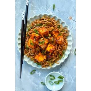 Hakka Noodles Chilli Paneer - Non Vegan