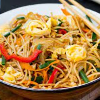 Hakka Noodles (Egg) - Non Vegan